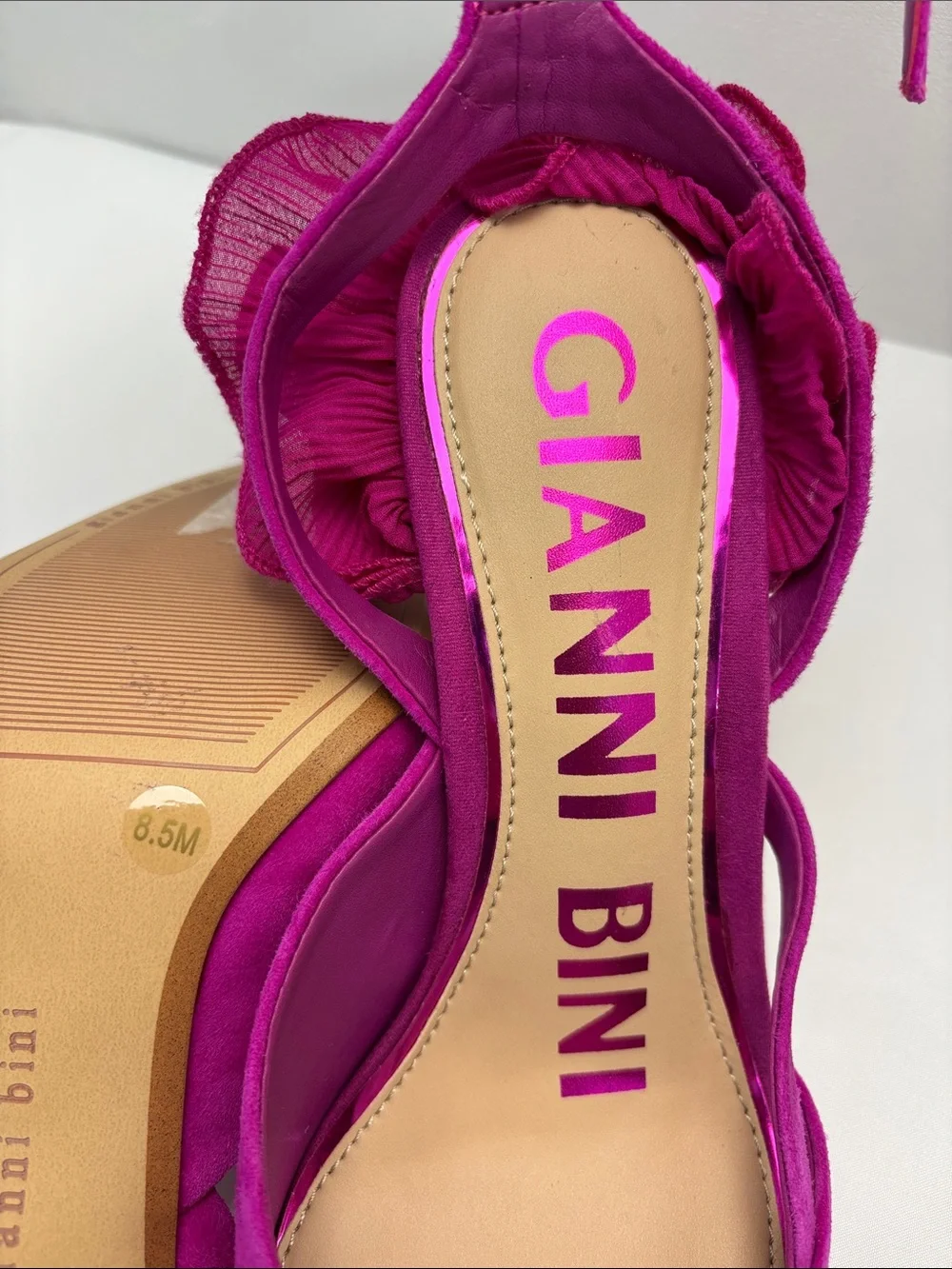 Gianni Bini Womens 8.5 Fuchsia Pointed Toe Pearl-Heel Statement Pumps#717